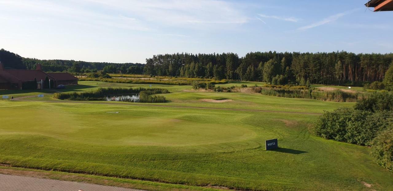 ApartGolf Sobienie Królewskie Sobienie Szlacheckie Exterior foto