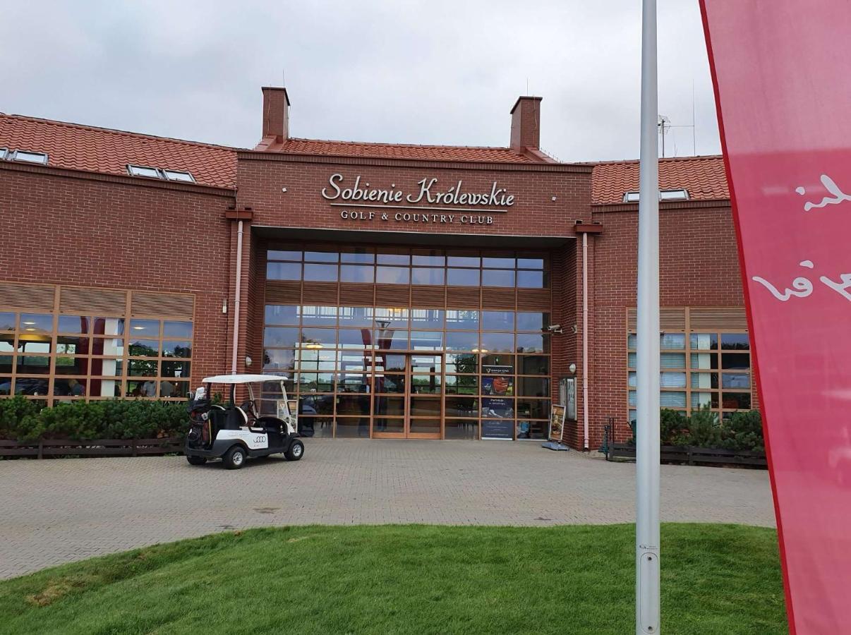 ApartGolf Sobienie Królewskie Sobienie Szlacheckie Exterior foto